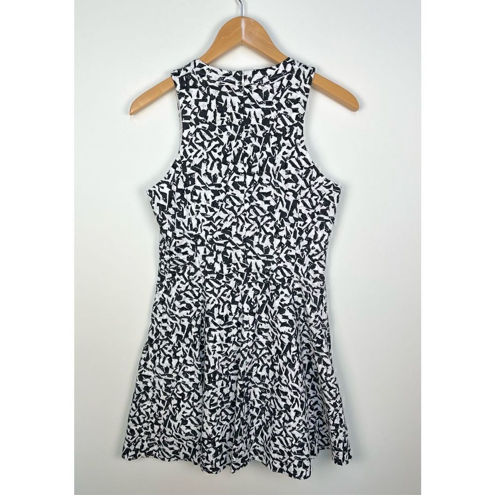 Theory Maydra Sleeveldss Mini Dress Dit & Flare Eyelet Lace Navy White size 6 - Picture 3 of 15